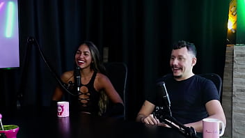 Teve experiência ruim na boate que o fábio porchat frequentava o miss bumbum a ajudou a ter mais credibilidade e venceu o miss simpatia casal kaliente sheer red