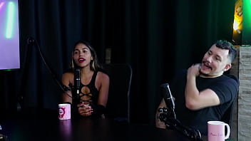 Teve experiência ruim na boate que o fábio porchat frequentava o miss bumbum a ajudou a ter mais credibilidade e venceu o miss simpatia casal kaliente sheer red