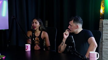 Teve experiência ruim na boate que o fábio porchat frequentava o miss bumbum a ajudou a ter mais credibilidade e venceu o miss simpatia casal kaliente sheer red