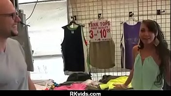 Amateur has sex for some quick cash 1