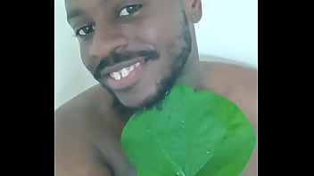 Similar to the human flower arse vase the human green leaf arse vase 4