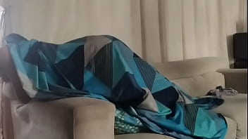 Latina se pone en 4 para que le metan la verga