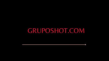 Gostosa rabuda dando pra novinho