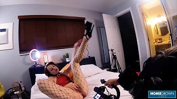 Lovely redhead winter ryleigh pussy plays before rough sex