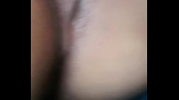 Young whore strech her pussy out