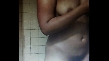 Teen fingers her pussy from an old computer