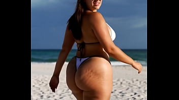 Huge ass thick girls walking compilation 6 ai
