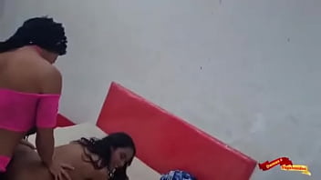 Um homem de sorte e duas lesbicas