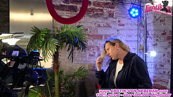 Große deutsche frau mit dickem arsch backstage gefickt