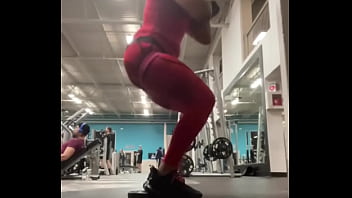 Get low muscular whore