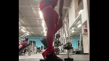 Get low muscular whore