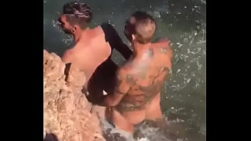 Mi Tio Me Folla Duro A Escondidas thumbnail