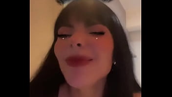 Rt soy la chica más horny del mundogrrrrrr de pana cositas soy muy hot nadie me aguanta el voltaje