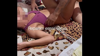 Casada no papel devota do negão na cama