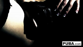 Brunette babe rubs herself