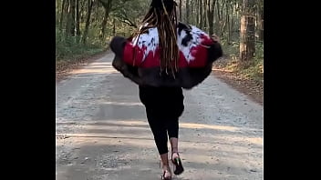 It’s easy for me to turn it on #blacktrans #ebonytrans #blacktgirl