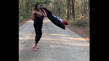 It’s easy for me to turn it on #blacktrans #ebonytrans #blacktgirl