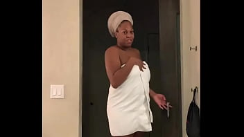 It’s easy for me to turn it on #blacktrans #ebonytrans #blacktgirl