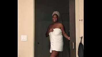 It’s easy for me to turn it on #blacktrans #ebonytrans #blacktgirl