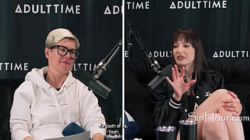 She Knows All Her Fans Are Young Guys Looking For A Hot Step Mom thumbnail