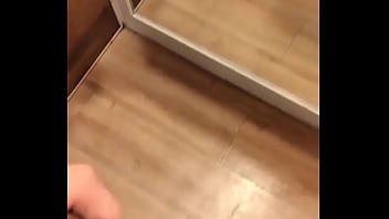 Ontem foi dia de arrumar o guarda roupa e dar aquela punhetadinha no provador é de lei confere lá no privacy tem 1 Ontem foi dia de arrumar o guarda roupa e dar aquela punhetadinha no provador é de lei confere lá no privacy tem 1