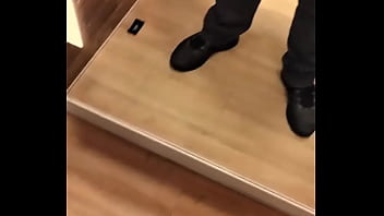 Ontem foi dia de arrumar o guarda roupa e dar aquela punhetadinha no provador é de lei confere lá no privacy tem 1