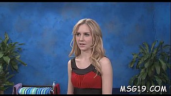 Active masseuse gives a head job