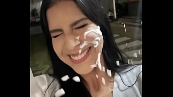 Recibe La Leche Y Me Encanta A La Putita thumbnail