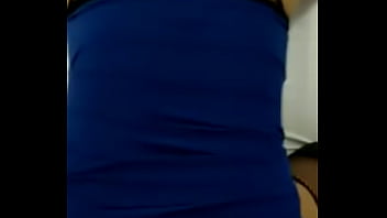 Me Coge Rico Un Macho En Vestido Azul thumbnail