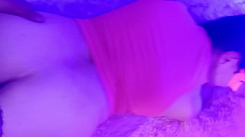 En este bar te folla la dueña si te quedas sin dinero sin duda es la mejor bartender 3