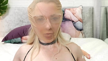 Revealme gorgeous italian girl masturbates with dildo – solo pleasure