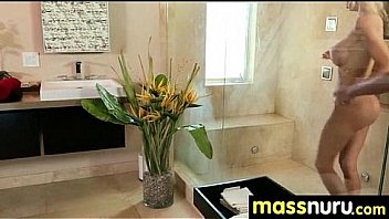 Happy ending massage 13