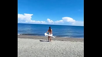 Sunny chill day with hottie girl #girls #sexy #tropical #beachvibes #model #contentcreator #hot girl #su