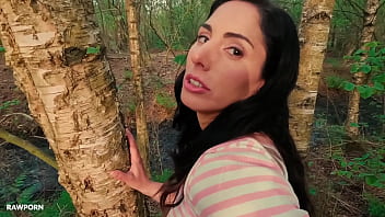 Linda del sol goes into the nature and fucks a big cock in her pussy and ass with pee