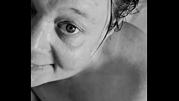 Je suce une bonne bite d un inconnu et le fait jouir dans ma bouche