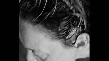 Je suce une bonne bite d un inconnu et le fait jouir dans ma bouche