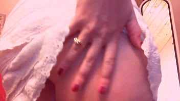 Wet and juicy italian pussy to lick