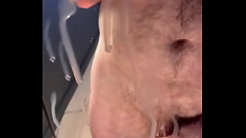 Who’s cleaning my mirror