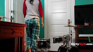 Bully's wife so wet for me she says "i wanna grow old with you"