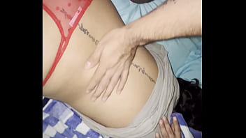 Semen en el culo de mi sexy vicina culona ella es muy putita