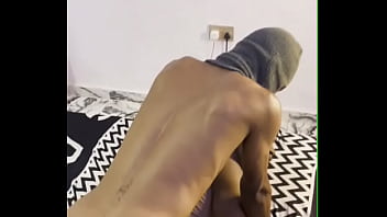 The new house maid & gate man fucked in their room