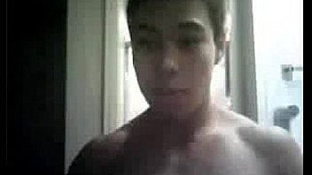 Bitches House Homem Bonito Aqui thumbnail