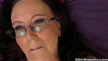 British Granny Zadi Soaks Her Tights thumbnail