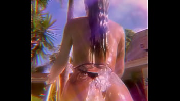 Novinha com uma lapa de rabão gostoso