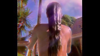 Novinha com uma lapa de rabão gostoso