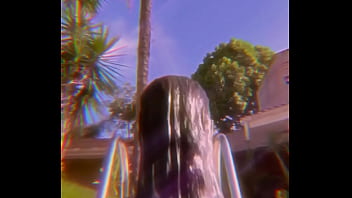 Novinha com uma lapa de rabão gostoso