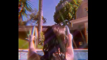 Novinha com uma lapa de rabão gostoso