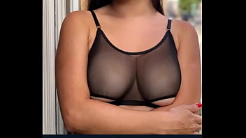 Eu afundo na rola essas gostosas