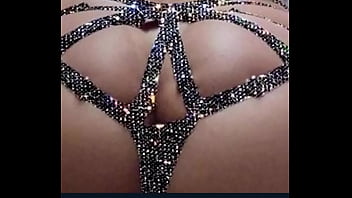 Eu afundo na rola essas gostosas