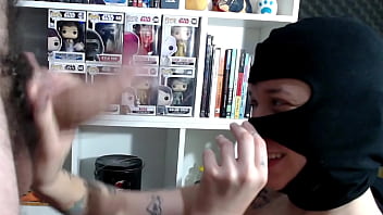 Le chupo la verga gigante a mi hermanastro me encanta su verga